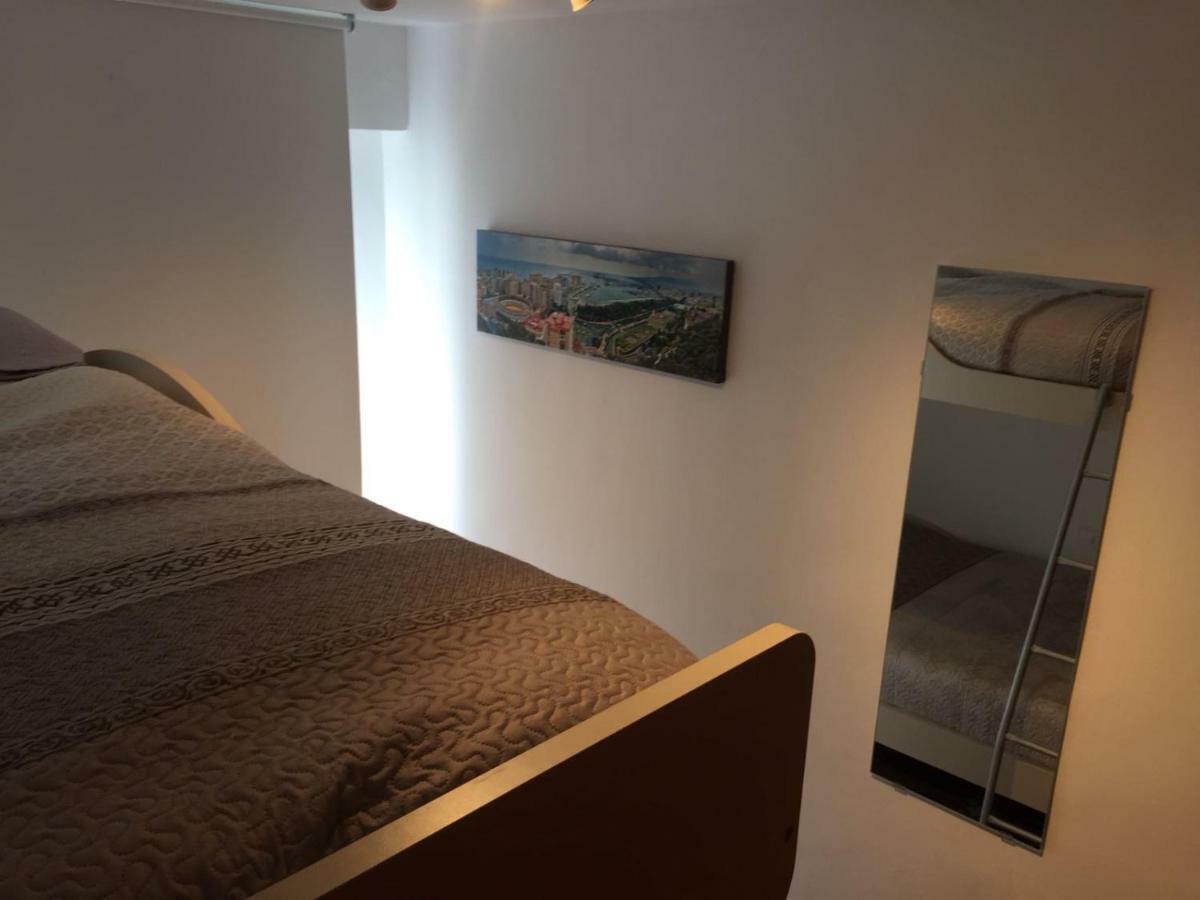 Апартаменты Apartamento Angelinma Малага Экстерьер фото